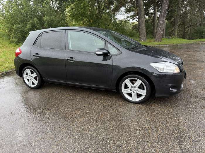 Toyota Auris, 2.0 l., hatchback
