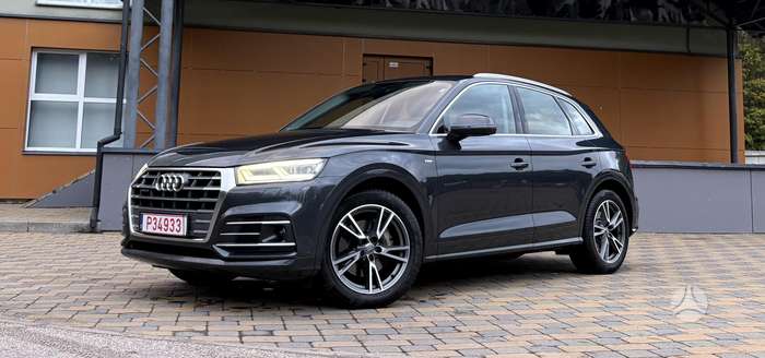 Audi Q5, 2.0 l., off-road / crossover