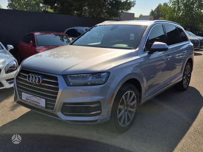 Audi Q7, 3.0 l., off-road / crossover