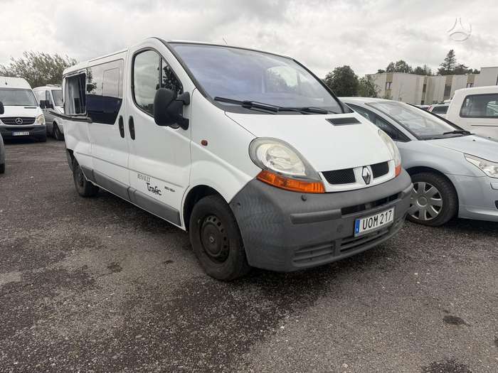 Renault Trafic, 2.0 l., passenger minibus
