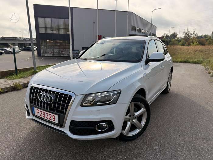 Audi Q5, 2.0 l., off-road / crossover