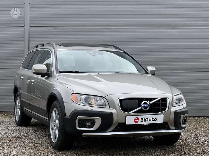 Volvo XC70, 2.4 l., wagon