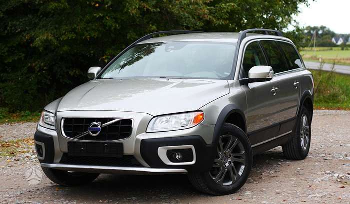 Volvo XC70, 2.4 l., wagon