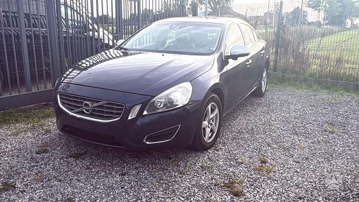 Volvo S60, 2.0 l., Седан