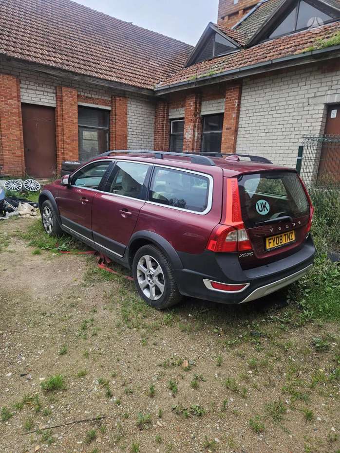 Volvo XC70, 2.4 l., wagon