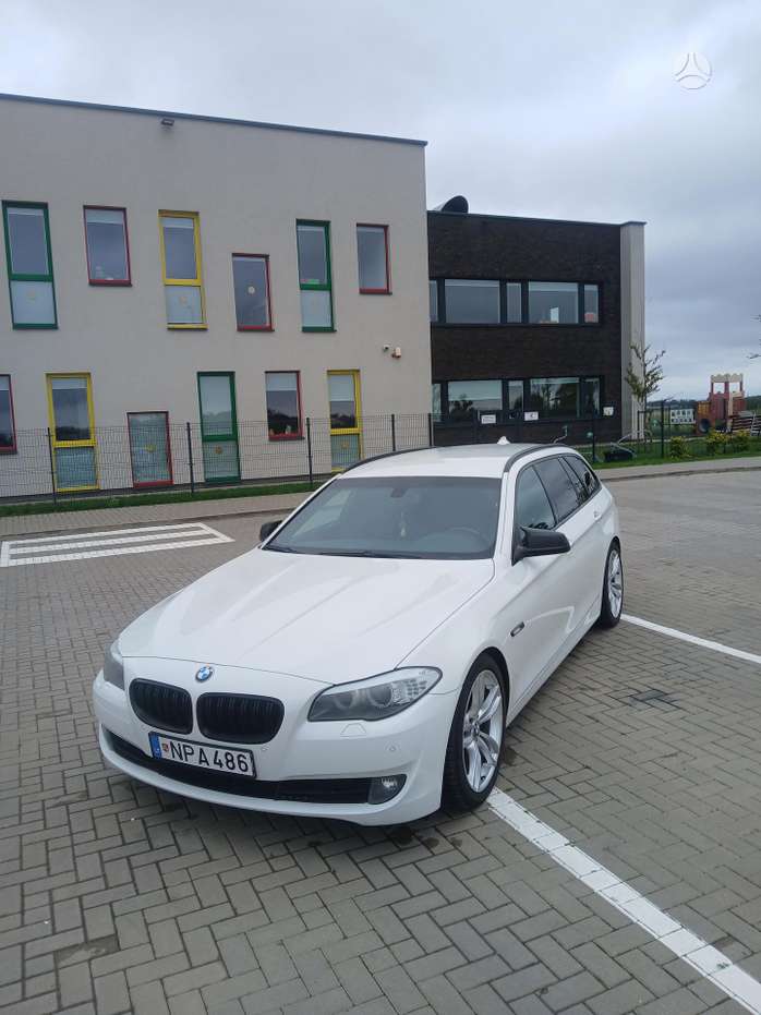 BMW 520, 2.0 l., wagon