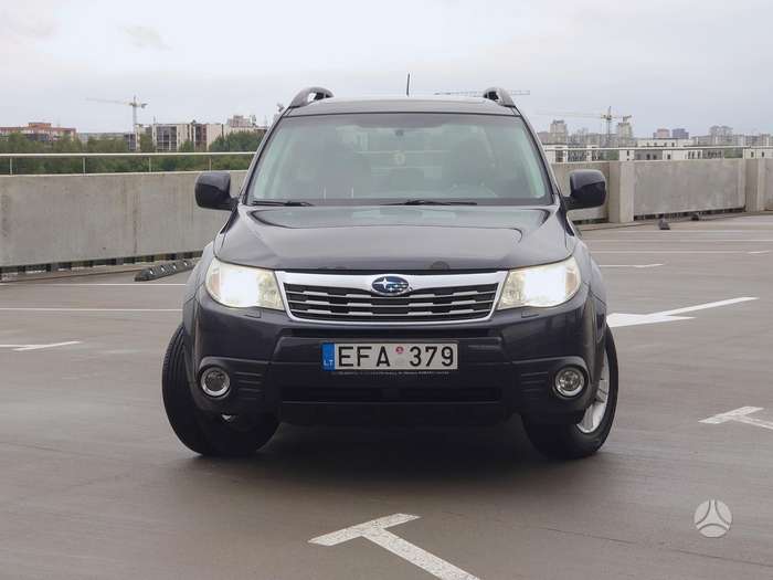 Subaru Forester, 2.0 l., off-road / crossover