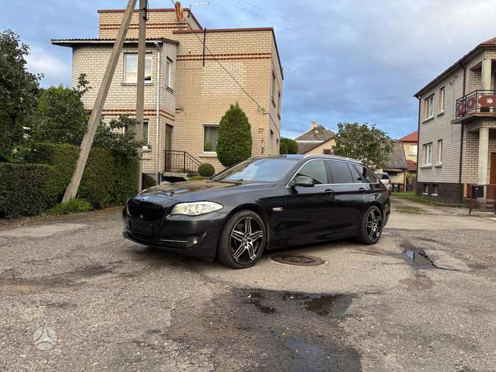 BMW 530, 3.0 l., wagon