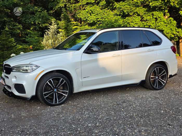 BMW X5, 4.4 l., off-road / crossover