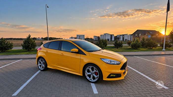 Ford Focus ST, 2.0 l., Хэтчбек