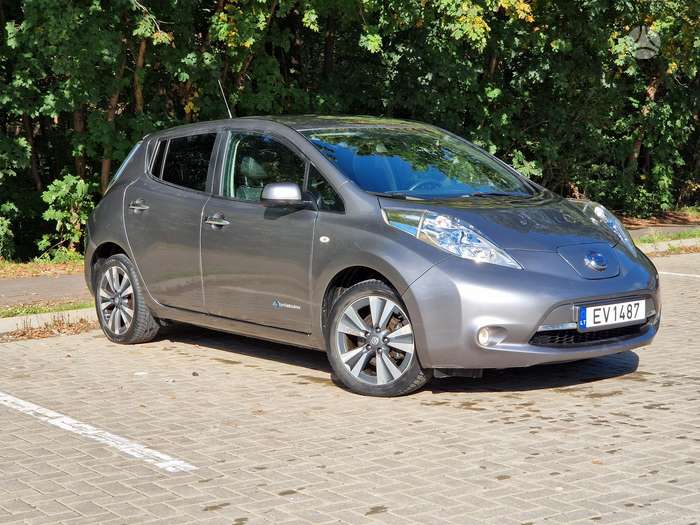 Nissan Leaf, 30 кВт·ч, Хэтчбек