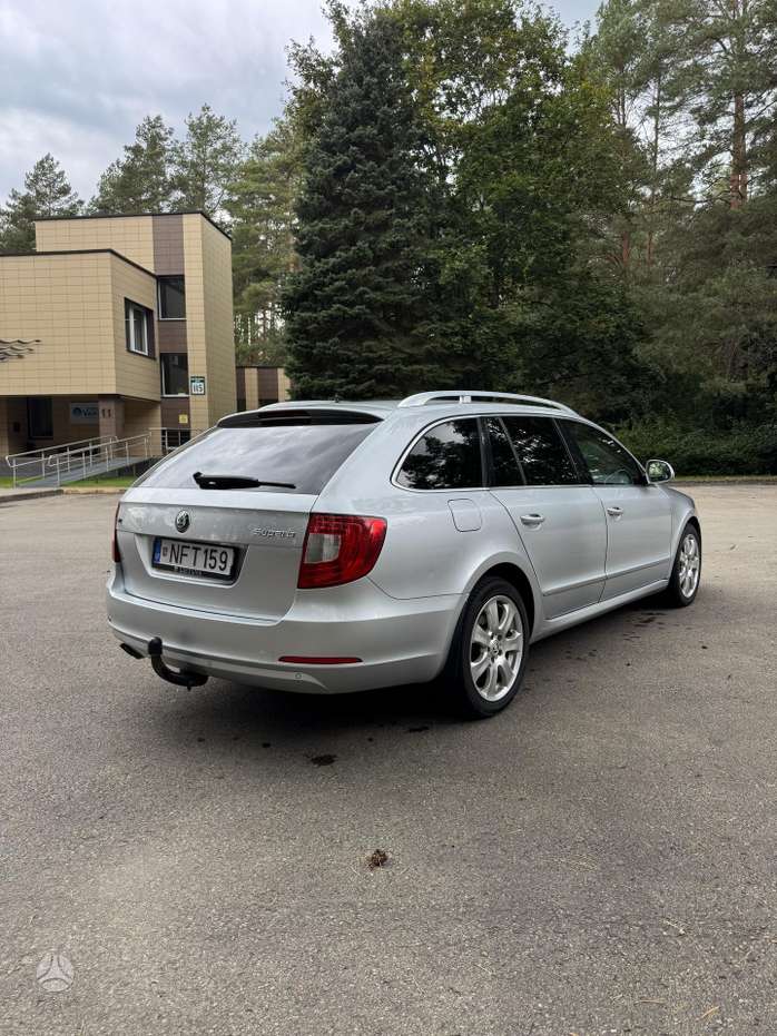 Skoda Superb, 2.0 l., wagon