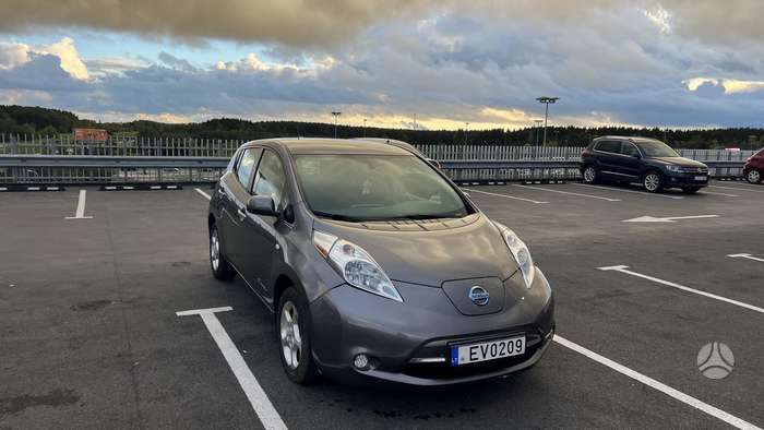 Nissan Leaf, 24 kWh, hatchback