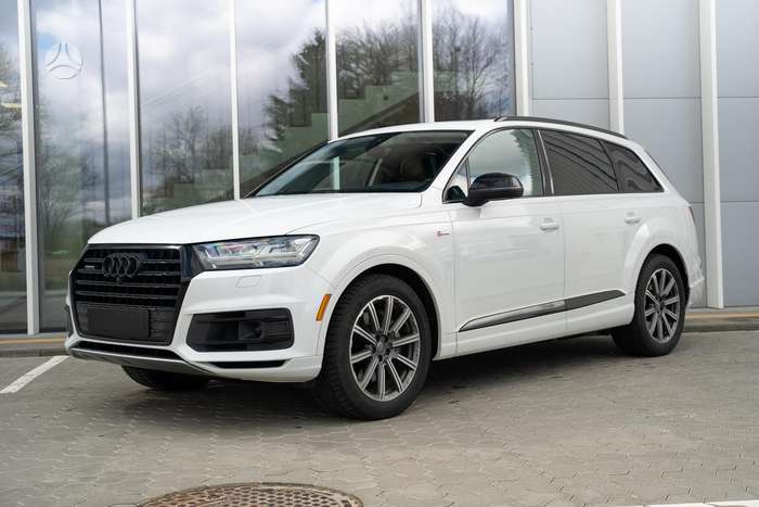 Audi Q7, 3.0 l., off-road / crossover