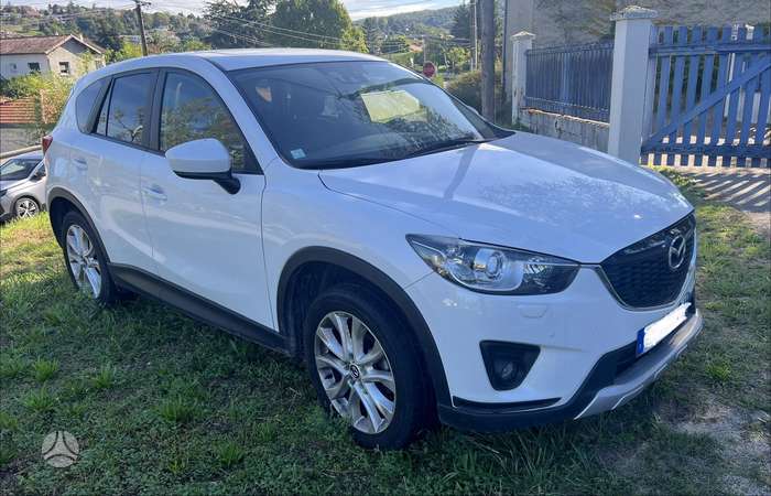 Mazda CX-5, 2.2 l., off-road / crossover