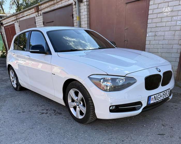 BMW 116, 2.0 l., hatchback