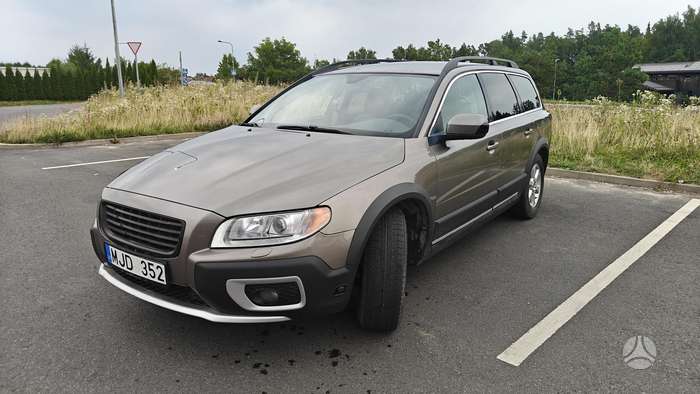 Volvo XC70, 2.4 l., wagon