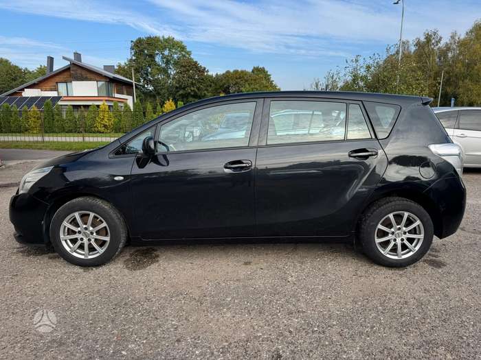 Toyota Verso, 2.0 l., Минивэн