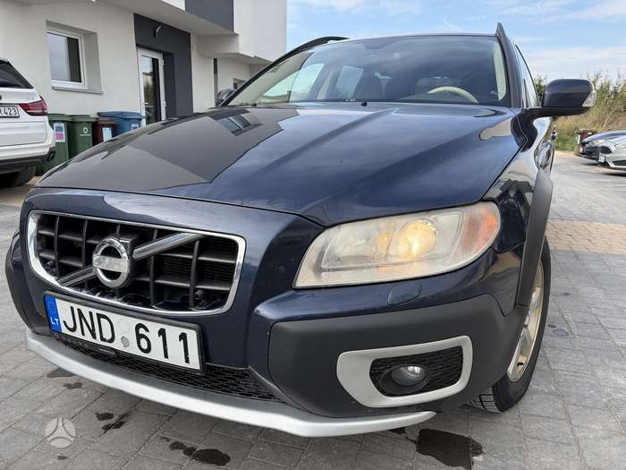 Volvo XC70, 2.4 l., wagon
