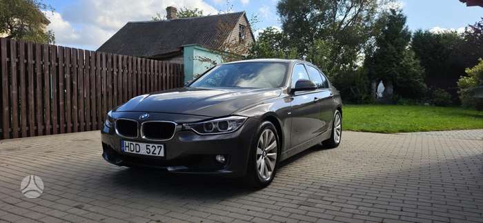 BMW 320, 2.0 l., saloon / sedan