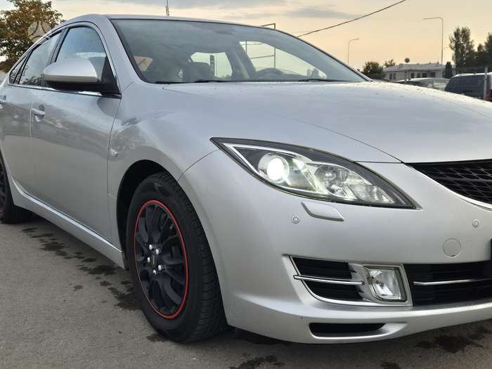 Mazda 6, 2.0 l., Хэтчбек