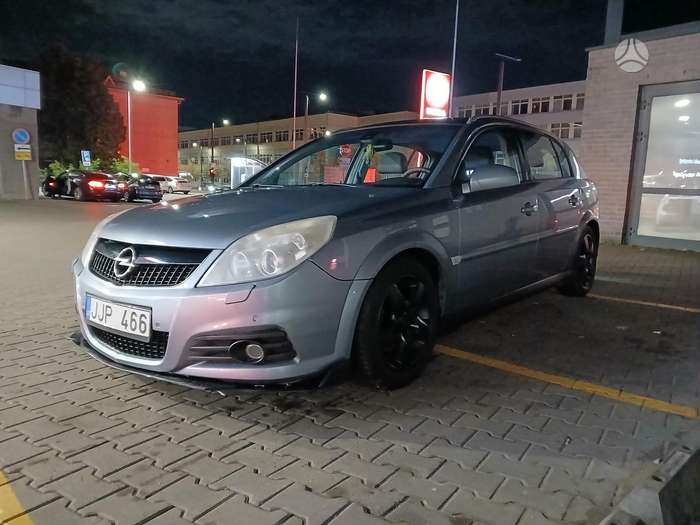 Opel Signum, 2.2 l., hatchback
