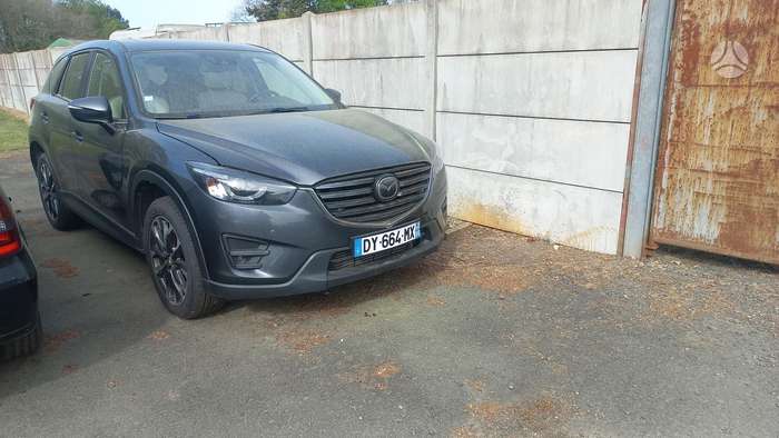 Mazda CX-5, 2.2 l., off-road / crossover