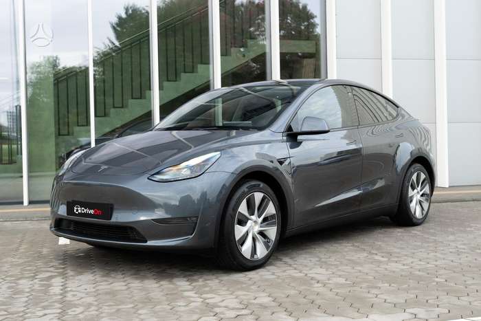 Tesla Model Y, 75 kWh, off-road / crossover