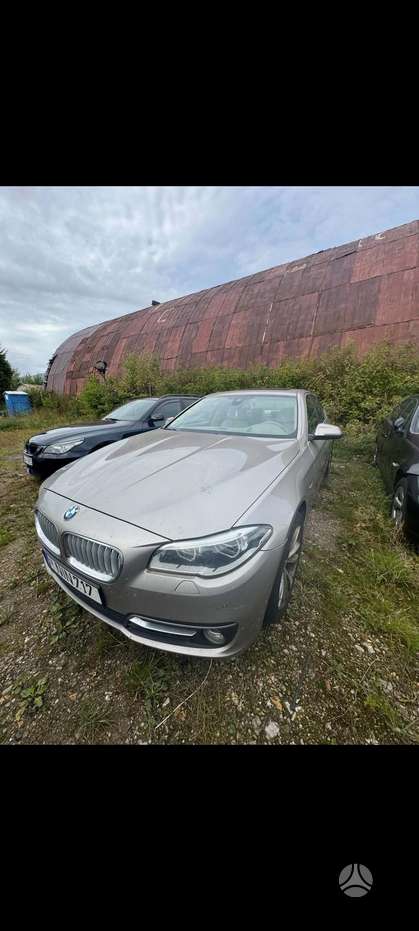 BMW 535, Седан
