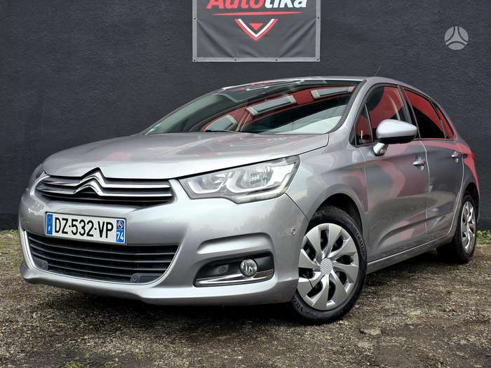 Citroen C4, 1.2 l., hatchback