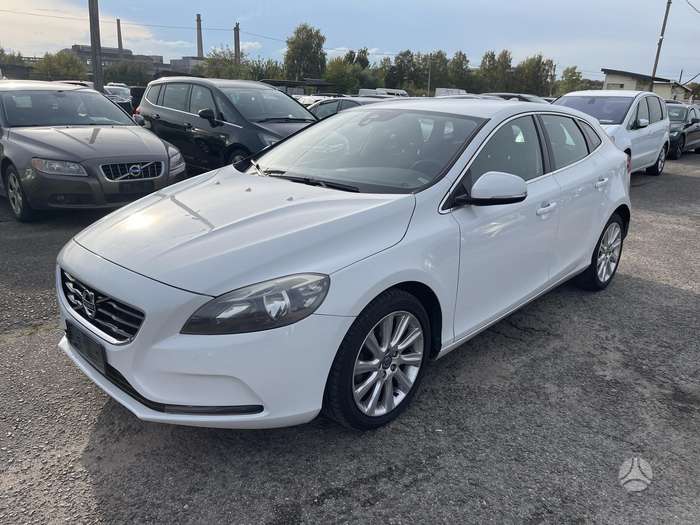 Volvo V40, 1.6 l., Хэтчбек