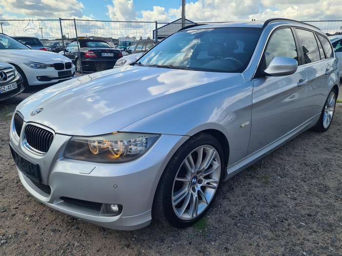 BMW 330, 3.0 l., wagon