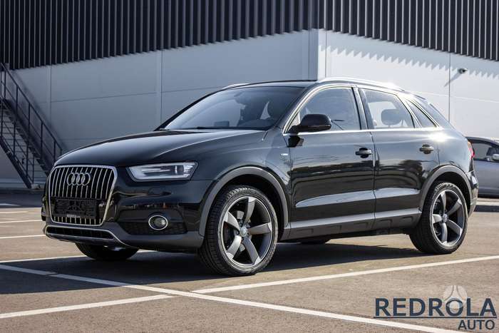 Audi Q3, 2.0 l., off-road / crossover