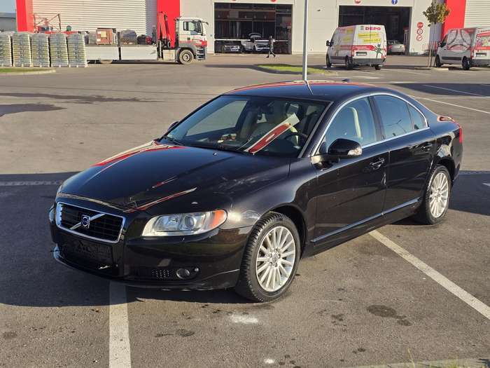 Volvo S80, 2.4 l., Седан