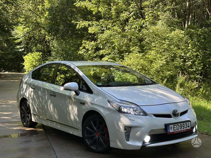 Toyota Prius, hatchback