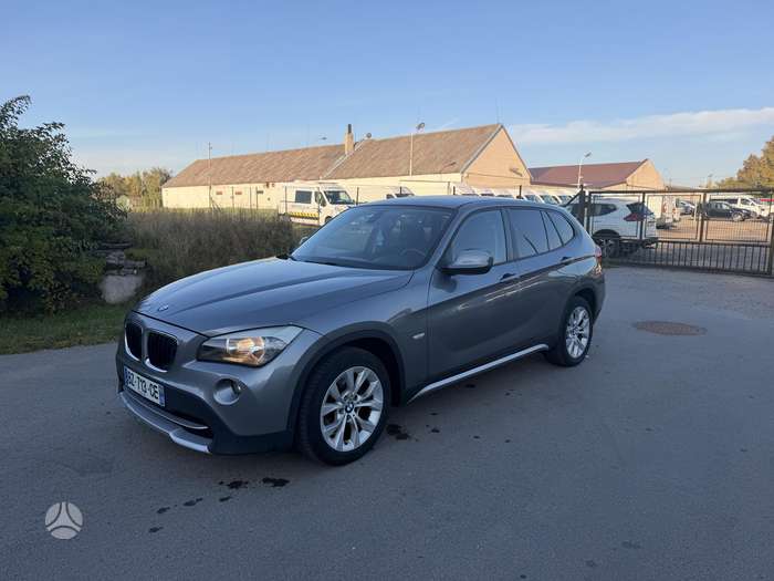 BMW X1, 2.0 l., hatchback