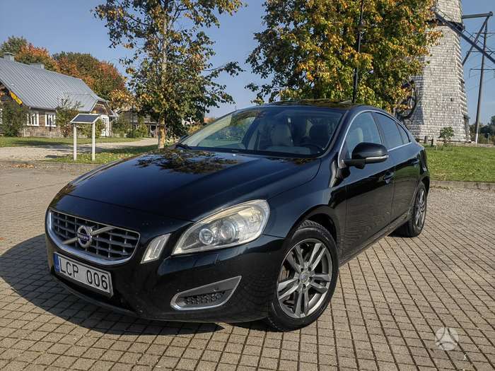 Volvo S60, 2.5 l., Седан