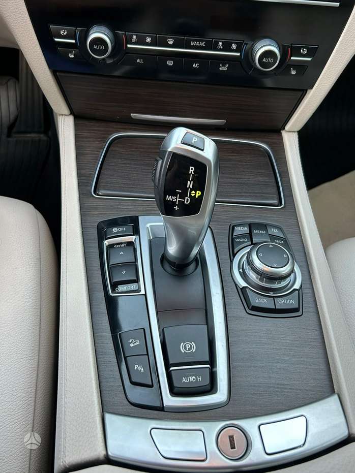 BMW 740, 3.0 l., Седан