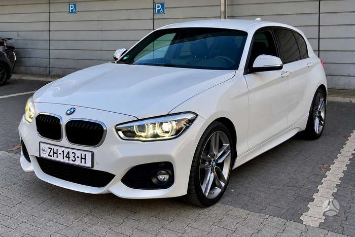 BMW 120, Хэтчбек