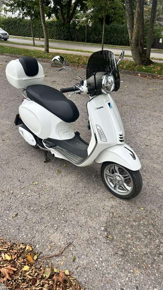 Piaggio Vespa 125cc, мотороллеры / мопеды