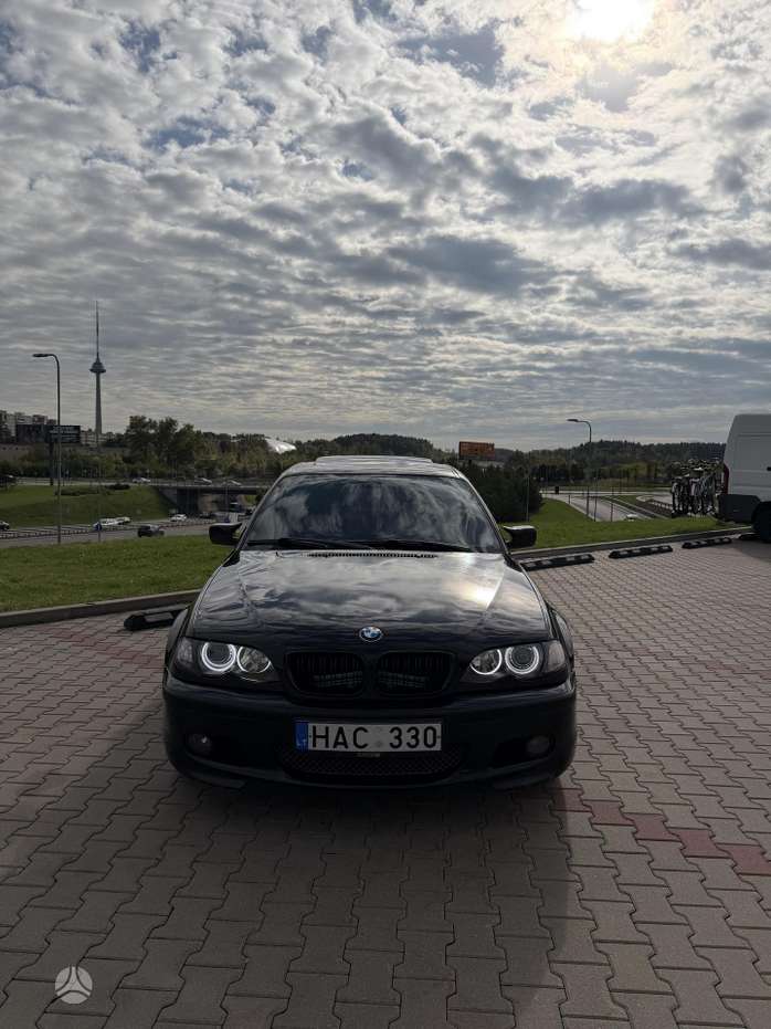 BMW 330, 3.0 l., Седан
