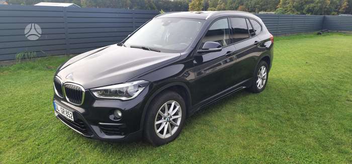 BMW X1, 2.0 l., off-road / crossover