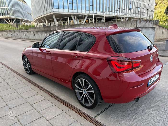 BMW 118, 1.5 l., Хэтчбек