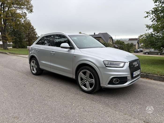 Audi Q3, 2.0 l., off-road / crossover