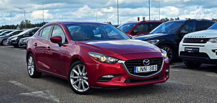 Mazda 3, 2.0 l., saloon / sedan