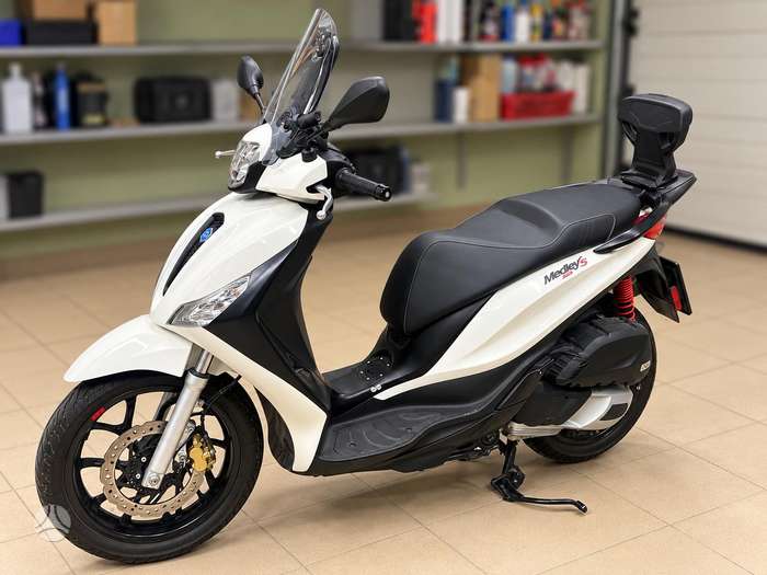 Piaggio Medley 150cc, мотороллеры / мопеды