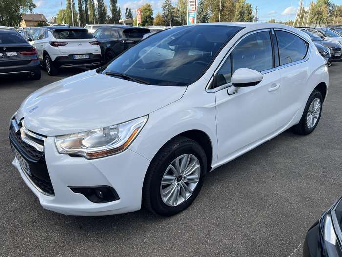 Citroen DS4, 1.6 l., hatchback