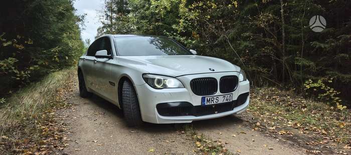 BMW 740, 3.0 l., Седан