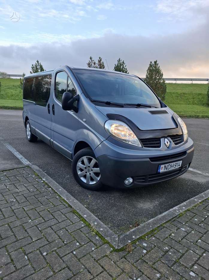 Renault Trafic, 2.0 l., passenger minibus