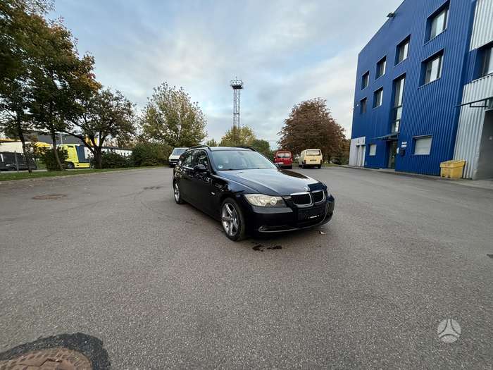 BMW 318, 2.0 l., universalas